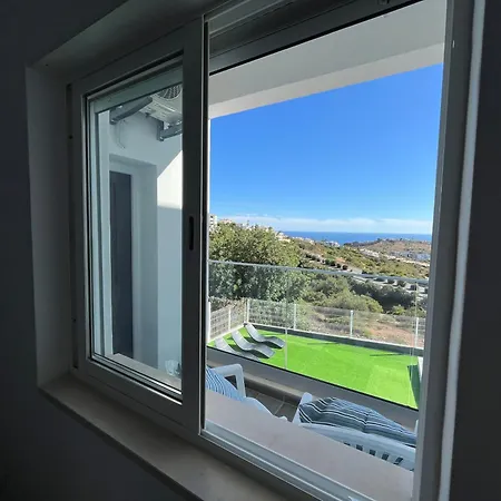 Ocean View By Charmes C Apartament