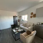Apartment Ocean View By Charmes C *